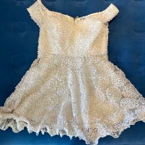 Elegant Off-Shoulder White Lace Dress